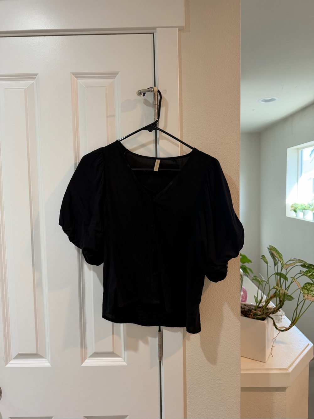 Black Puff-Sleeve V-Neck Button Blouse